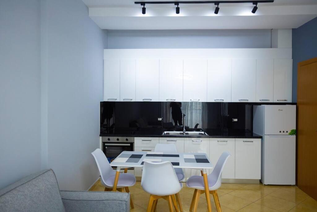 Apartment In Vlore Kejvi Ngoại thất bức ảnh