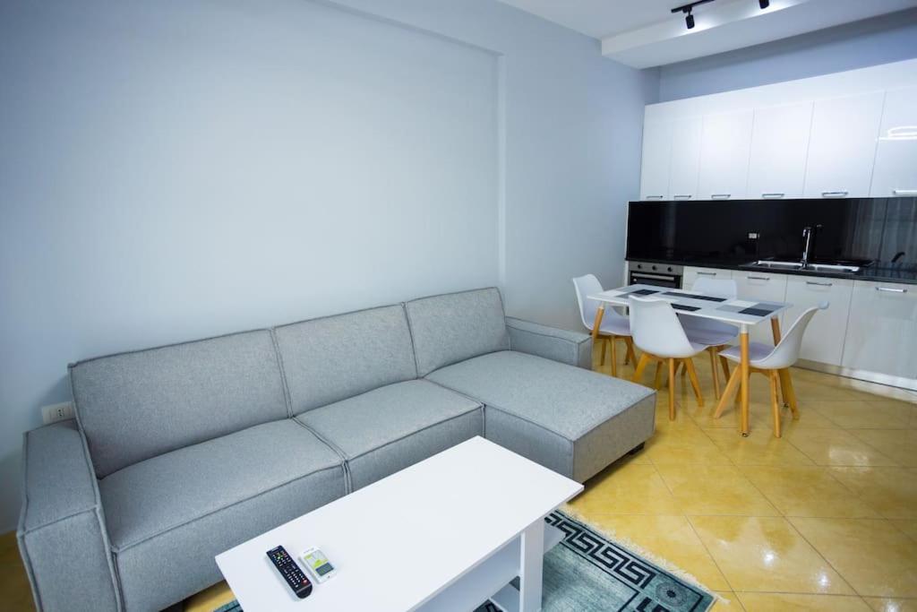 Apartment In Vlore Kejvi Ngoại thất bức ảnh